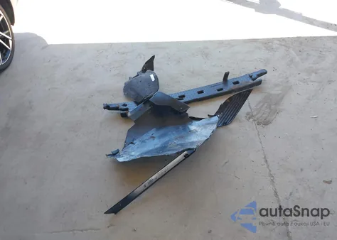 2025 Nissan Sentra Sr z USA, uszkodzony, nr VIN 3N1AB8DV6SY315741